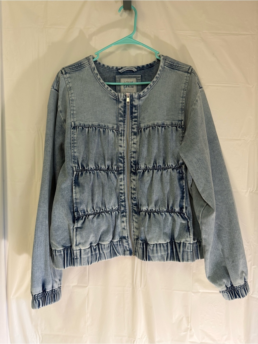 LOGO by Lori Goldstein Seamed Denim Zip Front Jacket Light Wash Large